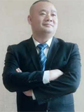 <span>何海峰</span><br />